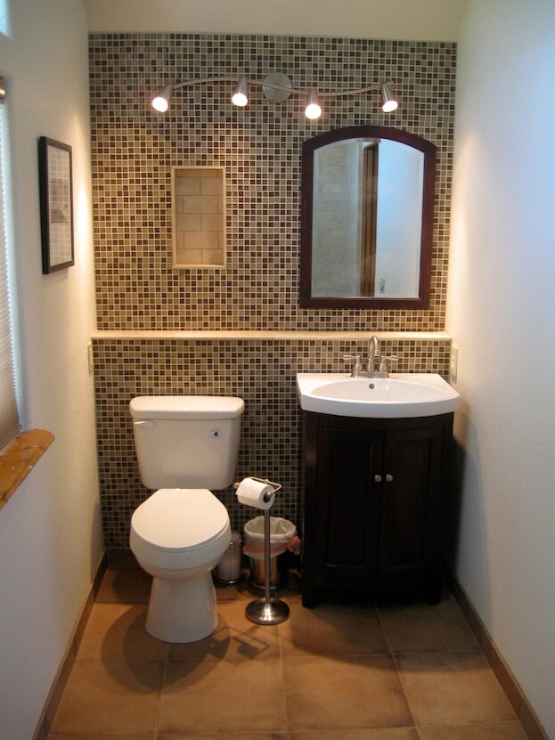 small bathroom colors small